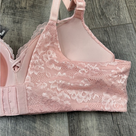 40C Torrid‎ Light Pink Lace Bra - Picture 15 of 15